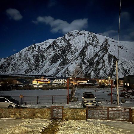 Hotel Diamond Kazbegi Bagian luar foto