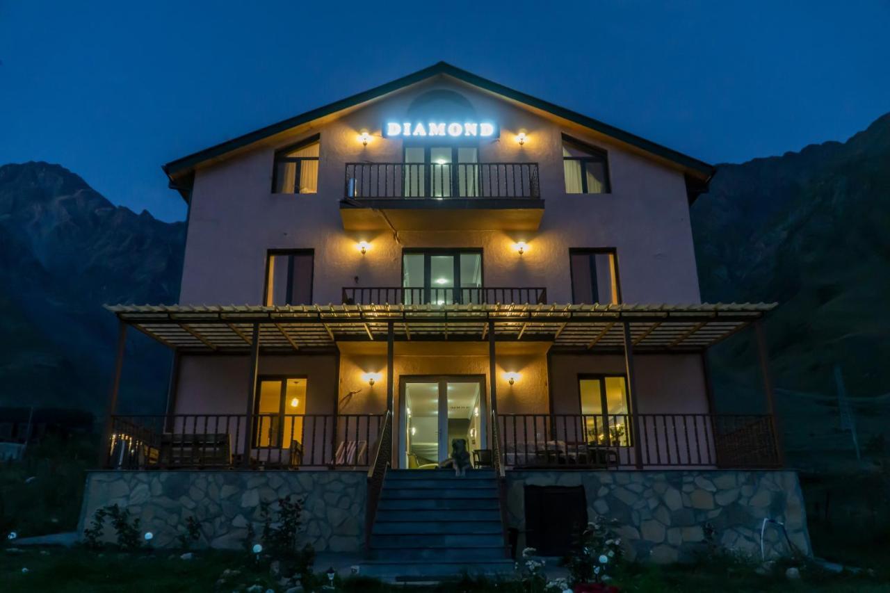 Hotel Diamond Kazbegi Bagian luar foto