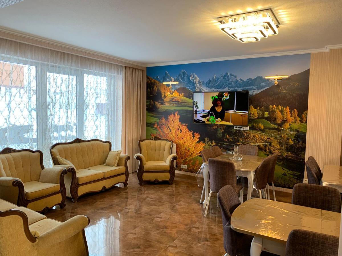 Hotel Diamond Kazbegi Bagian luar foto
